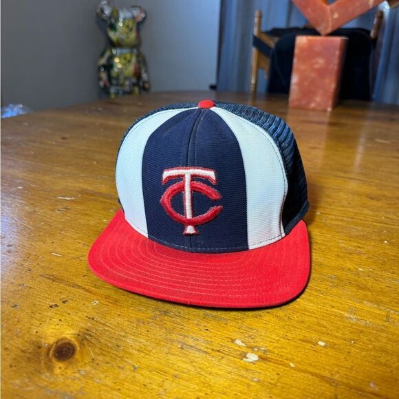 Vintage Minnesota Twins Hat - Picture 2 of 5